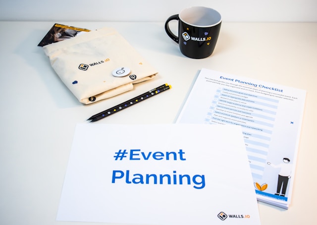 Step-by-Step Guide: How to Host a Successful Event